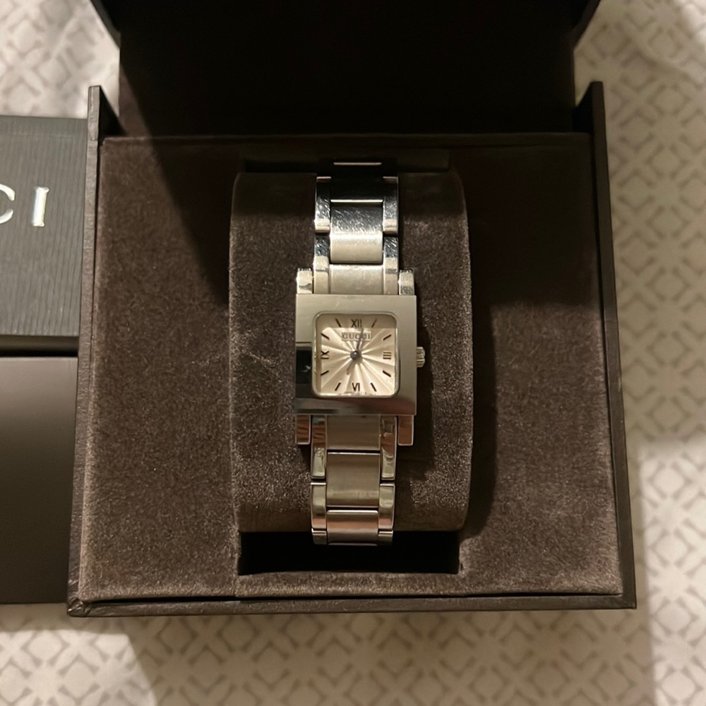 Gucci Womens Watch